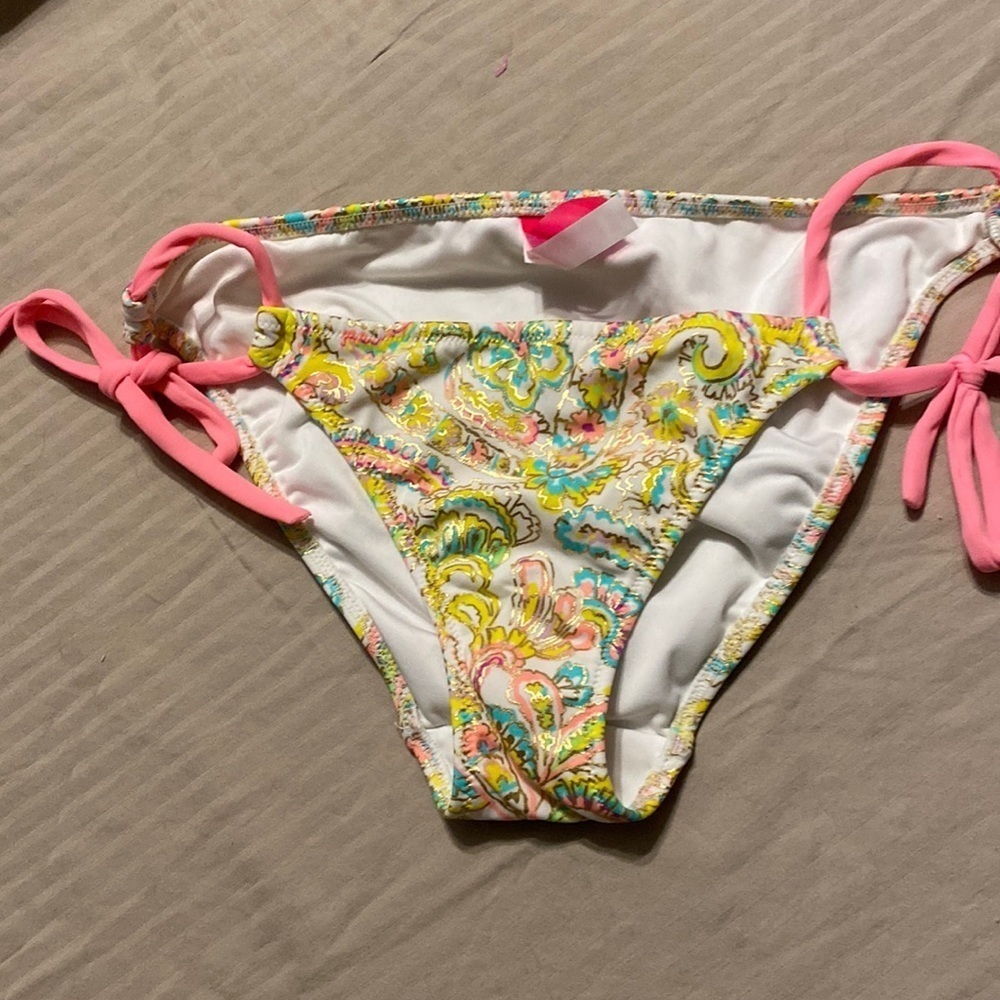 Victorias Secret side tie Paisley bottom🏖​​​